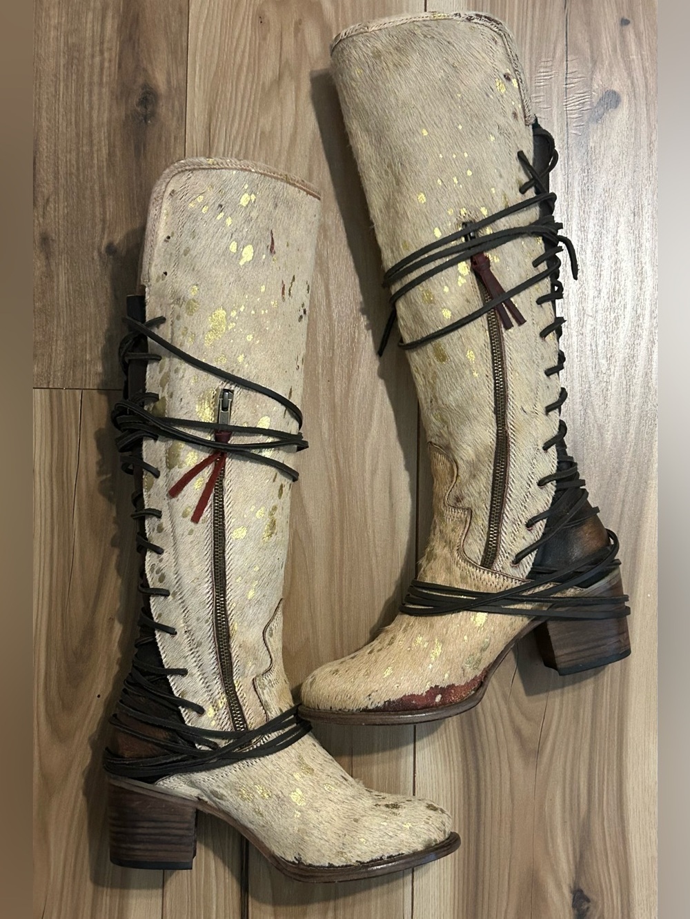 RARE Freebird Coal Calf Hide Light Cream with Gold Spots Lace-Up Leather Boot 9 - Picture 4 of 16